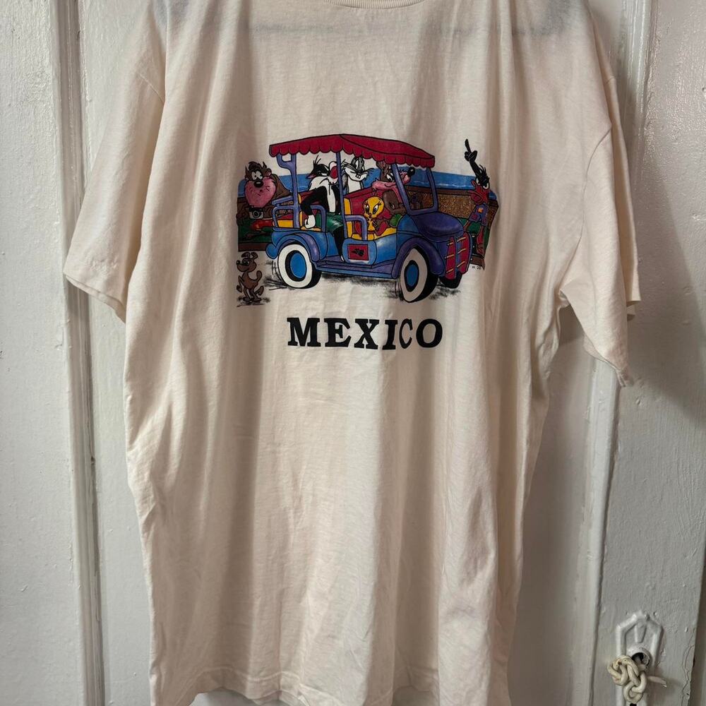 Rare looney toons cartoon t
